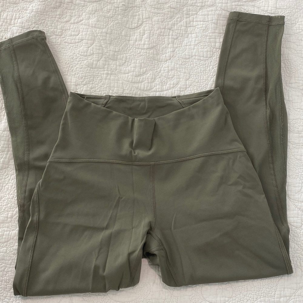 Green Lululemon leggings
